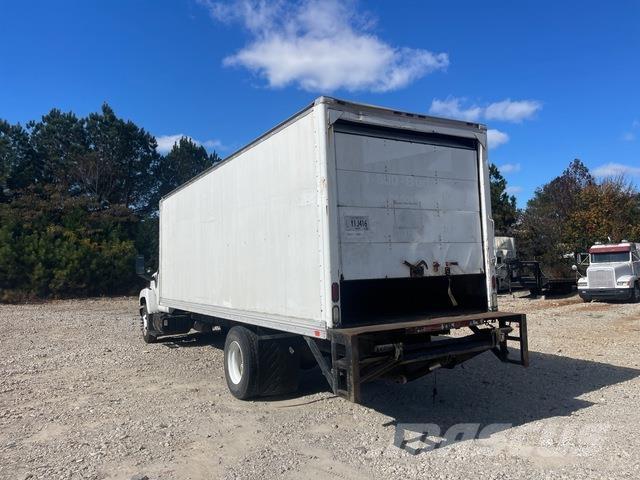 GMC C7500 Samochody ciężarowe ze skrzynią zamkniętą