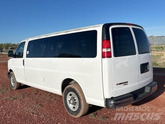 GMC Express Samochody osobowe
