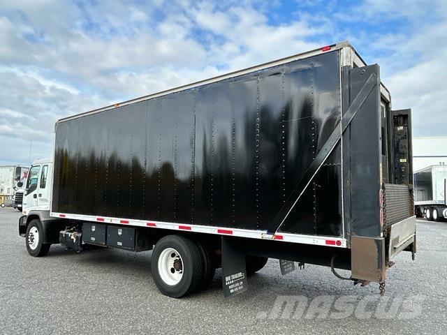 GMC T-Series Samochody ciężarowe ze skrzynią zamkniętą