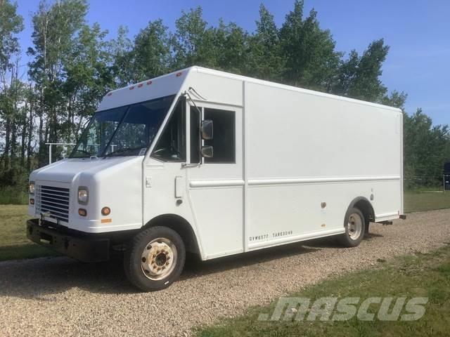 GMC Workhorse Samochody dostawcze ze skrzynią zamkniętą
