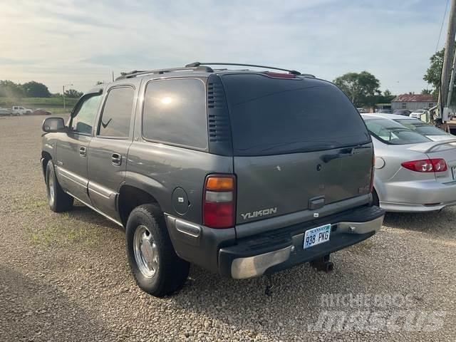 GMC Yukon Samochody osobowe