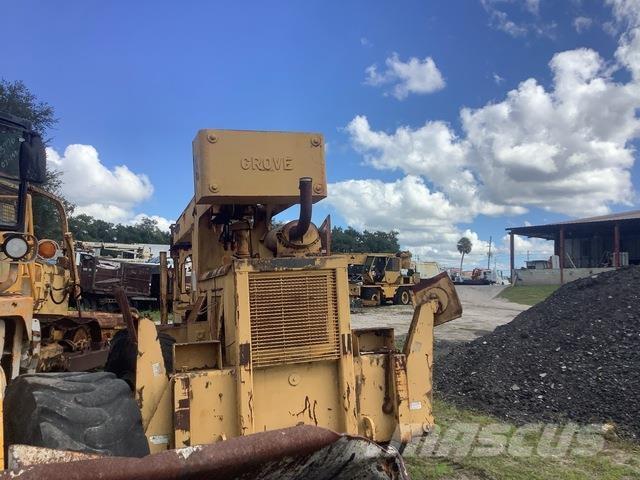 Grove  Żurawie terenowe