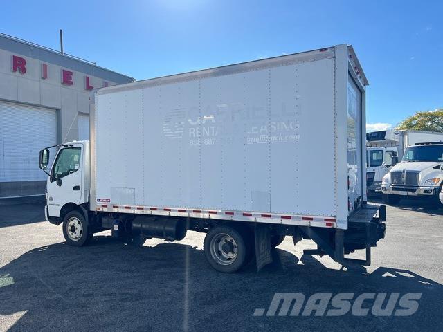 Hino 195 Samochody ciężarowe ze skrzynią zamkniętą