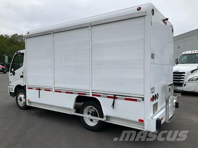 Hino 195H Samochody do transportu napojów