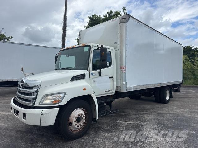 Hino 238 Samochody ciężarowe ze skrzynią zamkniętą