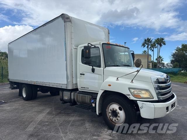 Hino 238 Samochody ciężarowe ze skrzynią zamkniętą