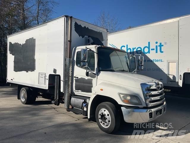 Hino 258 Samochody ciężarowe ze skrzynią zamkniętą
