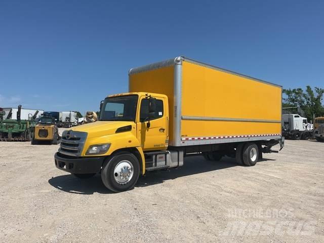 Hino 268 Samochody ciężarowe ze skrzynią zamkniętą