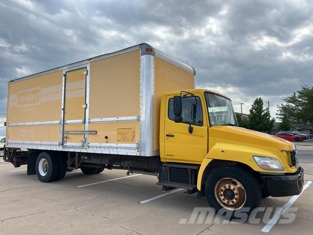 Hino 268 Samochody ciężarowe ze skrzynią zamkniętą