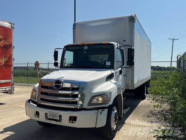 Hino 268 Samochody ciężarowe ze skrzynią zamkniętą