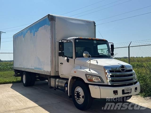 Hino 268 Samochody ciężarowe ze skrzynią zamkniętą