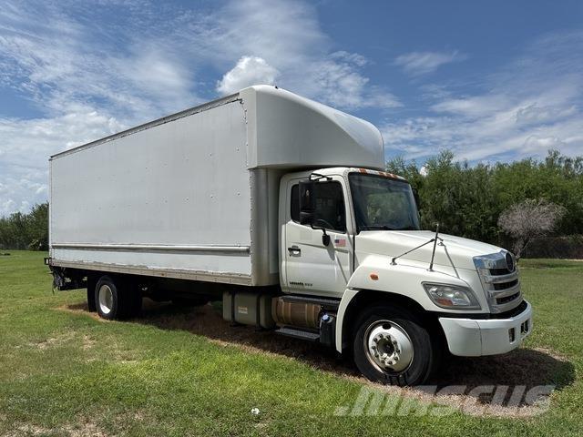 Hino 268 Samochody ciężarowe ze skrzynią zamkniętą