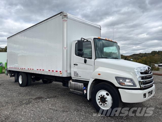 Hino 268 Samochody ciężarowe ze skrzynią zamkniętą