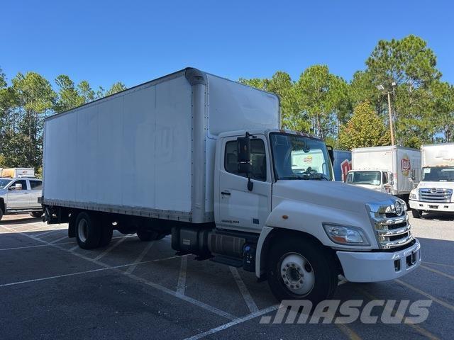 Hino 268 Samochody ciężarowe ze skrzynią zamkniętą