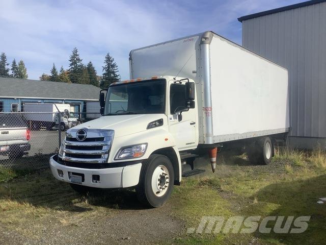 Hino 268 Samochody ciężarowe ze skrzynią zamkniętą