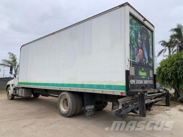 Hino 268 Samochody ciężarowe ze skrzynią zamkniętą