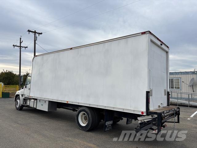 Hino 268 Samochody ciężarowe ze skrzynią zamkniętą