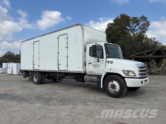 Hino 268 Samochody ciężarowe ze skrzynią zamkniętą