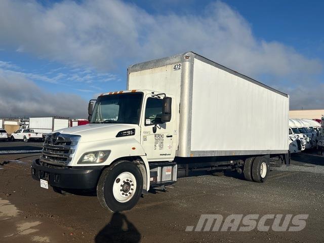 Hino 268 Samochody ciężarowe ze skrzynią zamkniętą