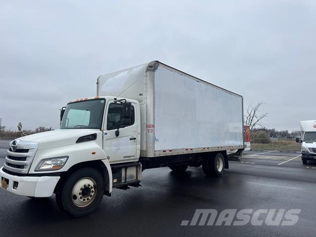 Hino 268 Samochody ciężarowe ze skrzynią zamkniętą