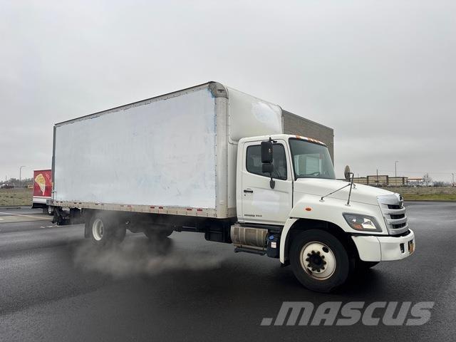 Hino 268 Samochody ciężarowe ze skrzynią zamkniętą