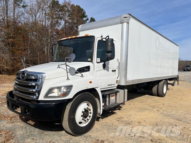 Hino 269 Samochody ciężarowe ze skrzynią zamkniętą