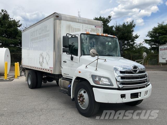 Hino 338 Samochody ciężarowe ze skrzynią zamkniętą