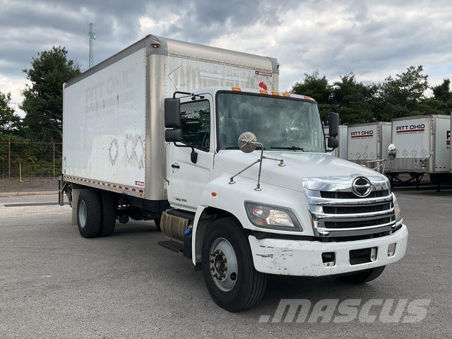 Hino 338 Samochody ciężarowe ze skrzynią zamkniętą