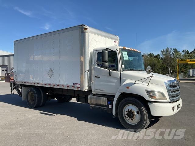 Hino 338 Samochody ciężarowe ze skrzynią zamkniętą