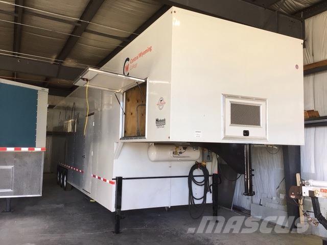  Hitchcock Przyczepy niskopodłogowe