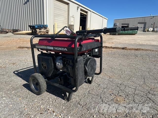 Honda EB 5000X Agregaty prądotwórcze Diesla