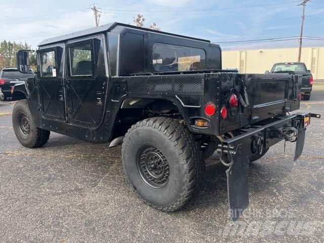Hummer M11 Pick-upy / Pojazdy z otwieranymi burtami