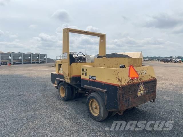 Hyster 530A Walce ogumione