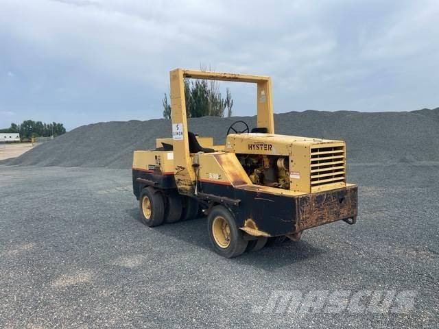 Hyster 530A Walce ogumione