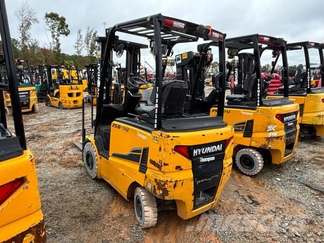 Hyundai 25B-9U Wózki elektryczne