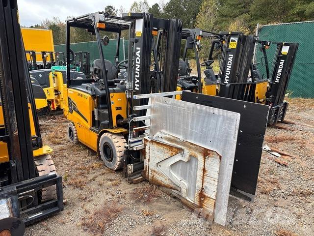 Hyundai 25B-9U Wózki elektryczne