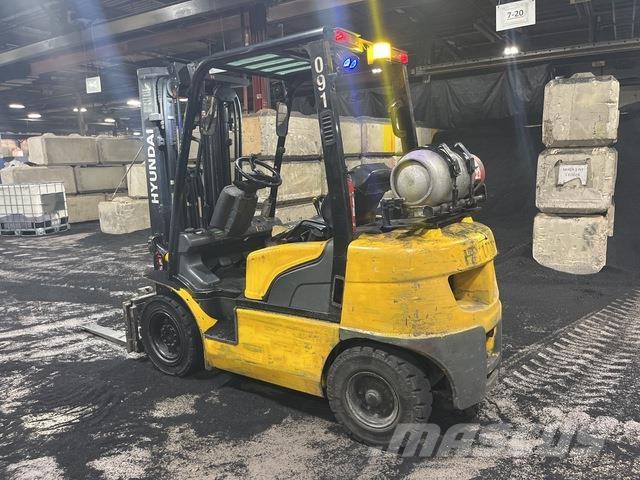 Hyundai 25L-7A Maszyny budowlane - Inne
