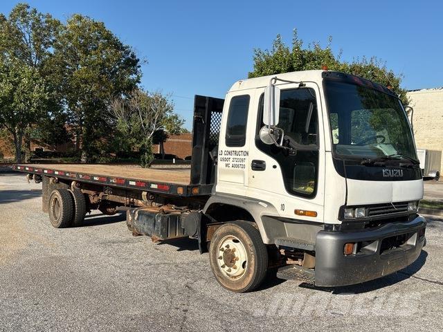 Isuzu FTR Ciężarówki typu Platforma / Skrzynia