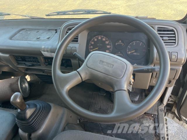 Isuzu NPR 400 Chłodnie samochodowe