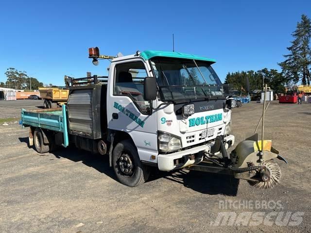 Isuzu NPR 450L Zamiatarki