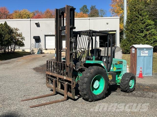 JCB 930 Wózki widłowe terenowe