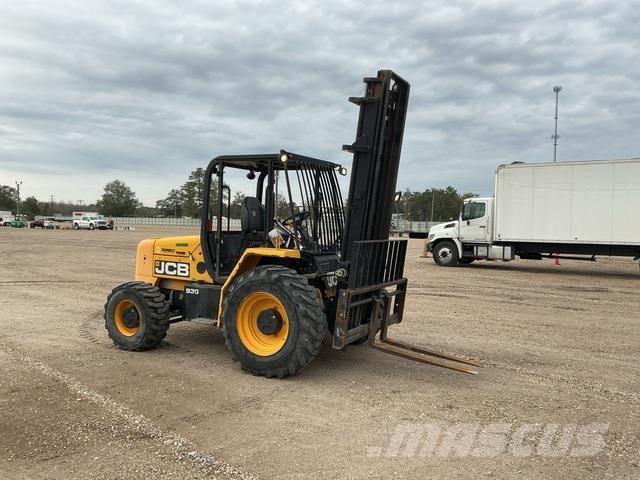 JCB 930 Wózki widłowe terenowe