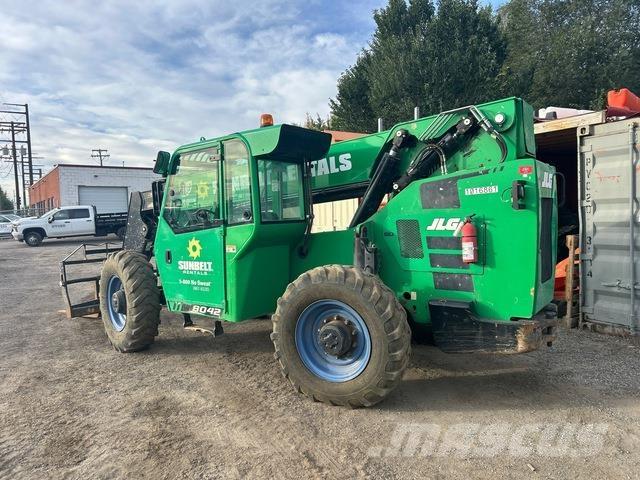 JLG 8042 Ładowarki teleskopowe