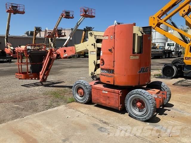 JLG E300AJP Podnośniki przegubowe