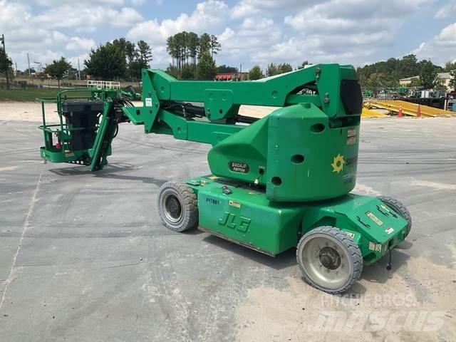 JLG E400AJP Podnośniki przegubowe