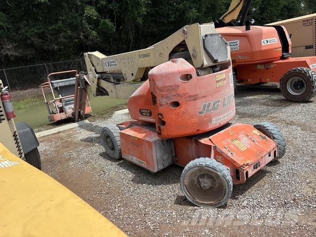 JLG E400AJP Podnośniki przegubowe
