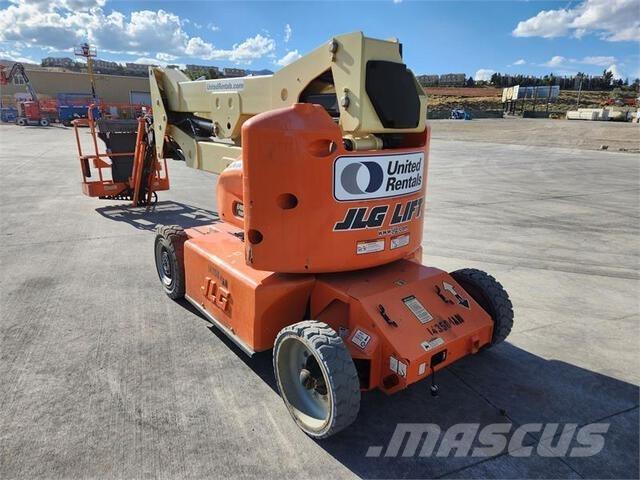 JLG E400AJP Podnośniki przegubowe