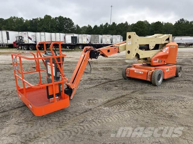 JLG E400AJPN Podnośniki przegubowe