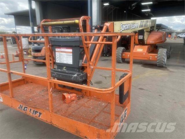 JLG M600J Podnośniki przegubowe