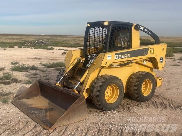 John Deere 325 Ładowarki burtowe